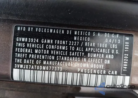 2013 Volkswagen Beetle 2.5L z USA, uszkodzony, nr VIN 3VWJX7AT0DM677373